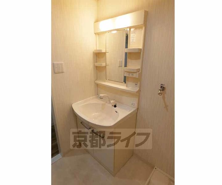 京都府京都市伏見区深草山村町の賃貸マンションの内装