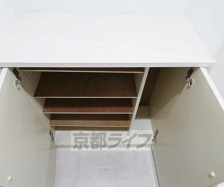 京都府京都市伏見区深草山村町の賃貸マンションの内装
