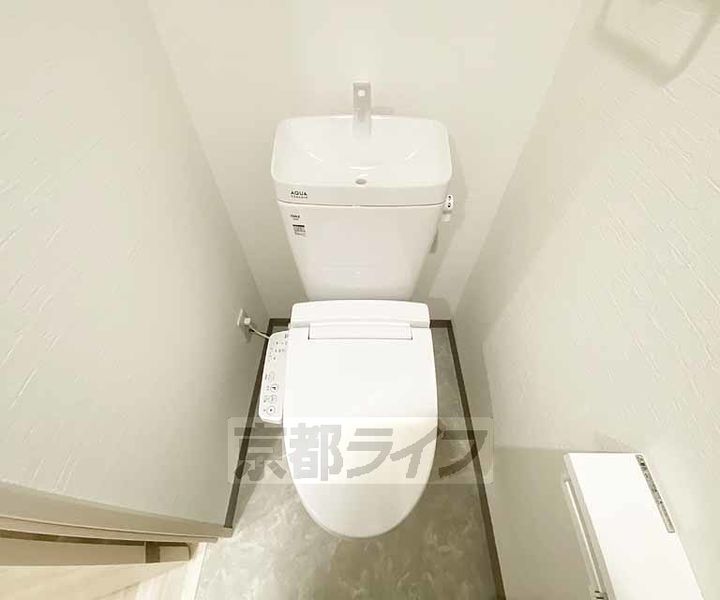 京都府京都市中京区壬生森前町の賃貸マンションの内装