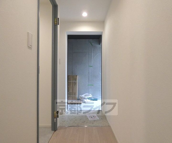 京都府京都市北区衣笠街道町の賃貸マンションの玄関