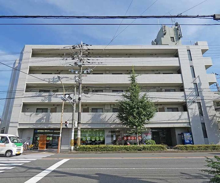 京都府京都市伏見区淀木津町の賃貸マンションの外観