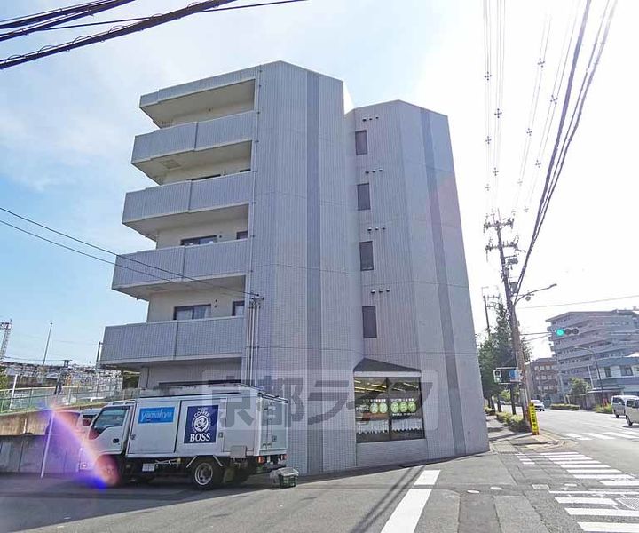 京都府京都市伏見区淀木津町の賃貸マンションの外観