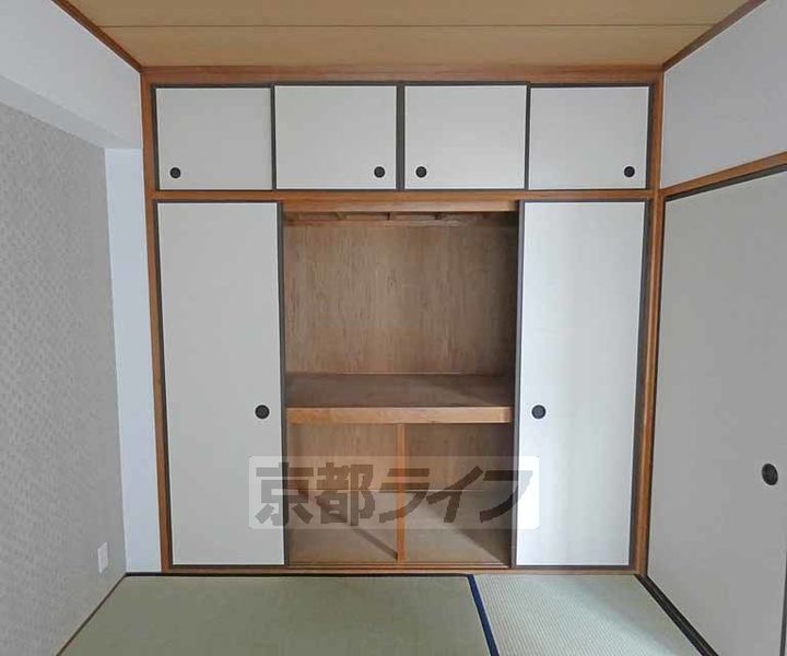 京都府京都市伏見区淀木津町の賃貸マンションの内装