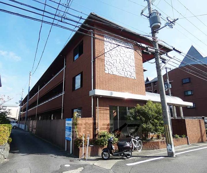 京都府京都市伏見区向島津田町の賃貸マンションの外観