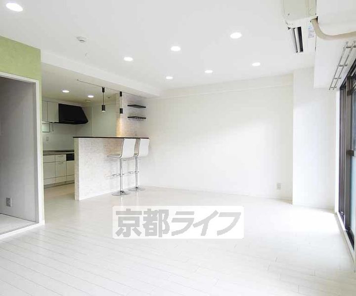 セブンマンション(ベルヴィ51)303の居間