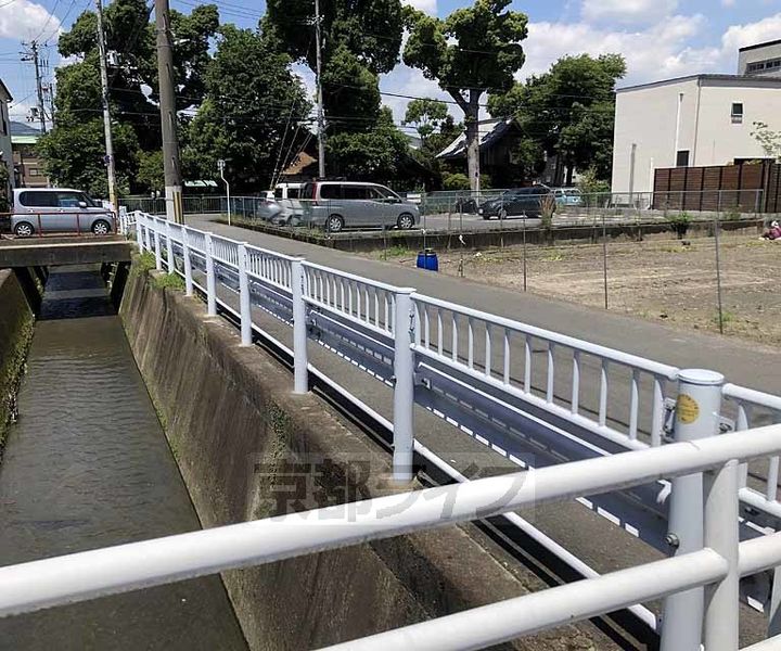 京都府京都市西京区下津林南大般若町の賃貸マンションの周辺