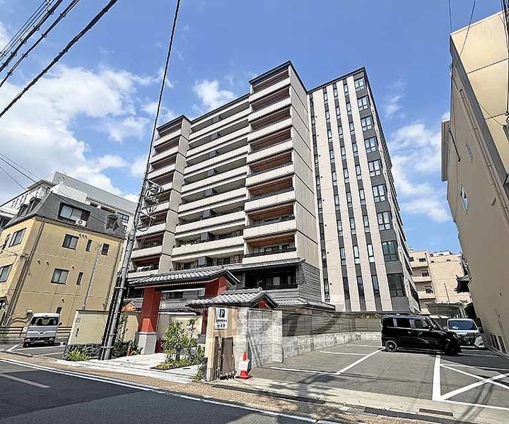 パークホームズ四条河原町の外観