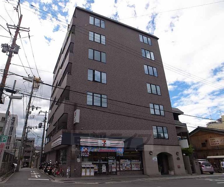J’fort祇園四条の周辺