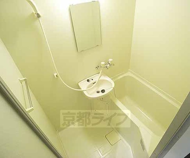 京都府京都市西京区川島粟田町の賃貸マンションの風呂