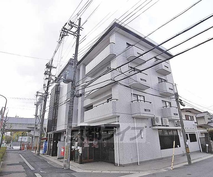 京都府京都市西京区川島松園町の賃貸マンションの外観