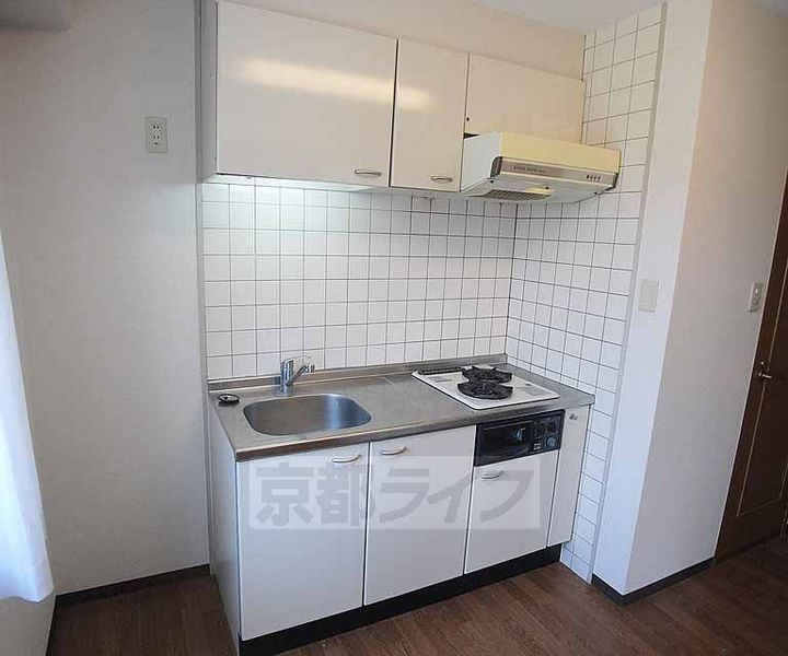 京都府京都市西京区桂上野西町の賃貸マンションのキッチン