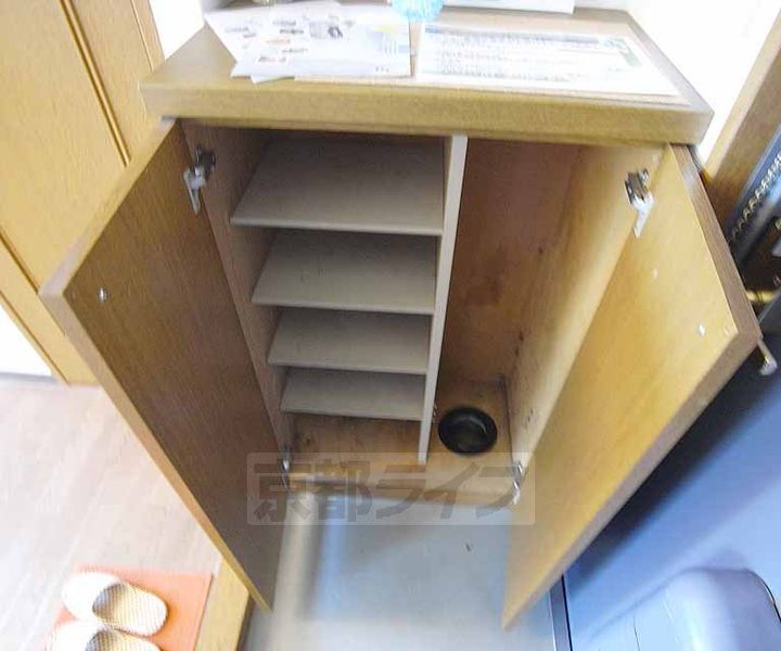 京都府京都市西京区桂上野西町の賃貸マンションの内装
