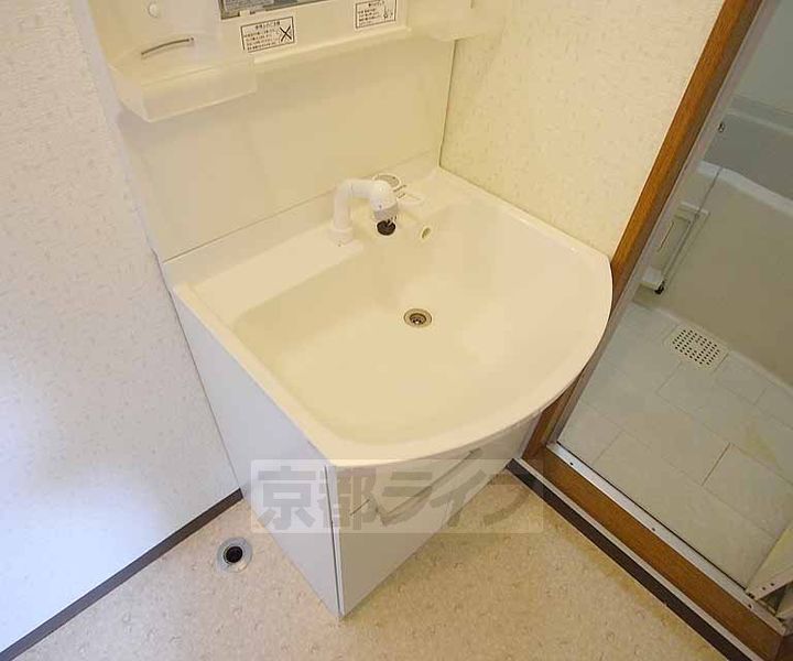 京都府京都市西京区桂上野西町の賃貸マンションの内装