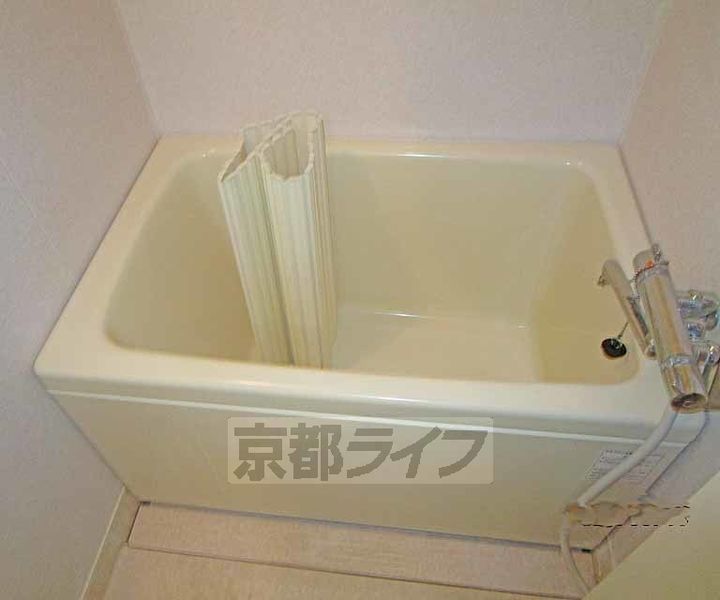 京都府京都市西京区桂南滝川町の賃貸マンションの風呂