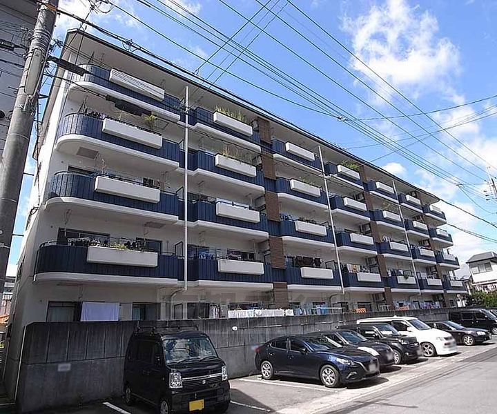 京都府京都市西京区牛ヶ瀬奥ノ防町の賃貸マンションの外観