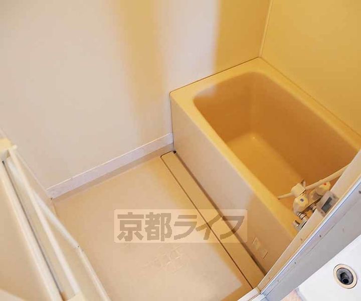 京都府京都市西京区牛ヶ瀬奥ノ防町の賃貸マンションの風呂