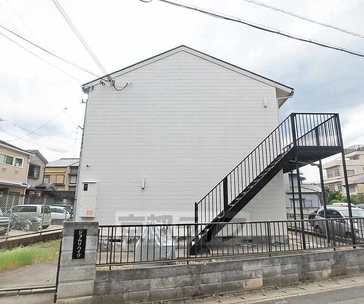 京都府京都市西京区川島寺田町の賃貸アパートの外観