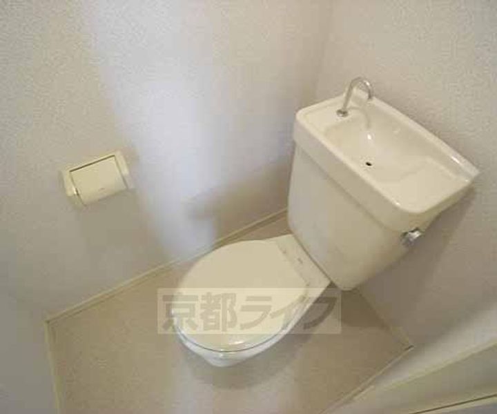 京都府京都市西京区川島寺田町の賃貸アパートの内装