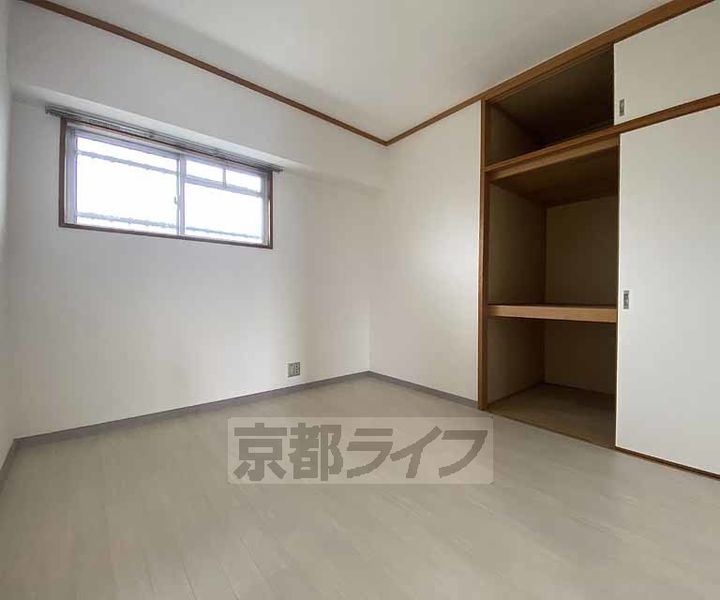 広沢市営住宅 若者子育て応援住宅 こと×こと2602の居間