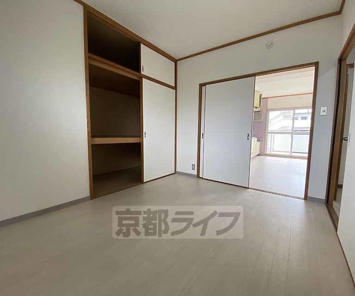 広沢市営住宅 若者子育て応援住宅 こと×こと2602の居間