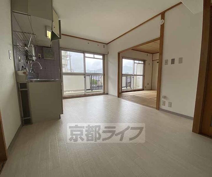 広沢市営住宅 若者子育て応援住宅 こと×こと2602の居間