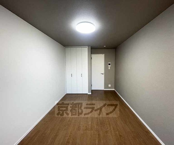 京都府京都市南区東九条明田町の賃貸アパートの居間
