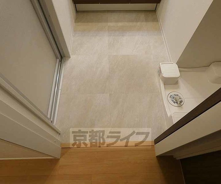 京都府京都市下京区本覚寺前町の賃貸マンションの内装