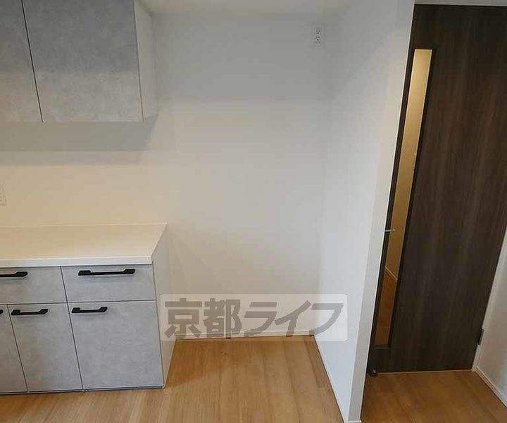 京都府京都市下京区本覚寺前町の賃貸マンションのキッチン