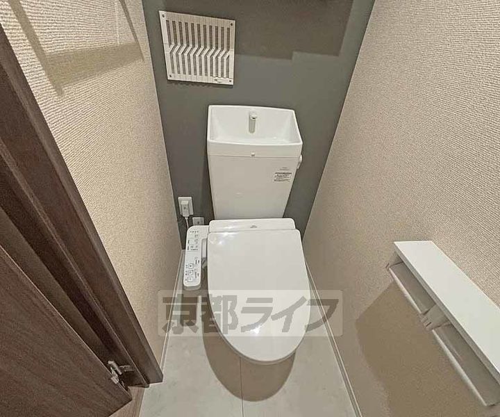 京都府京都市西京区下津林佃の賃貸アパートの内装