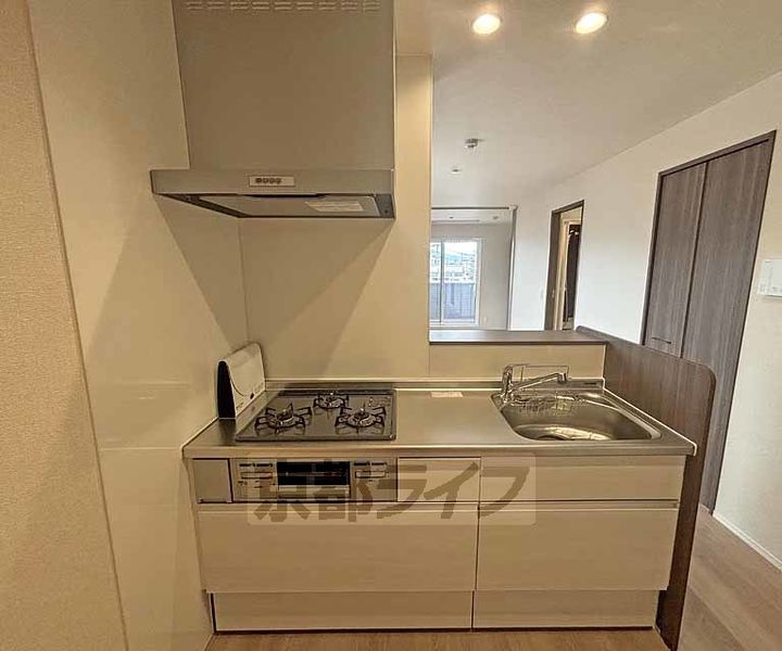 京都府京都市西京区下津林佃の賃貸アパートのキッチン