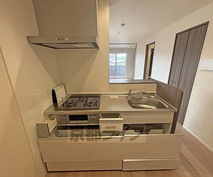 京都府京都市西京区下津林佃の賃貸アパートのキッチン