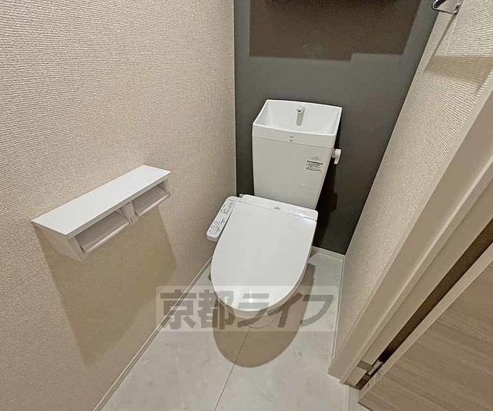 京都府京都市西京区下津林佃の賃貸アパートの内装