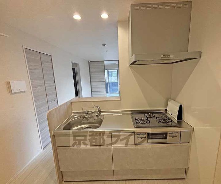京都府京都市西京区下津林佃の賃貸アパートのキッチン