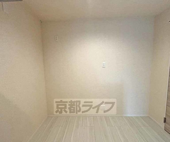 京都府京都市西京区下津林佃の賃貸アパートの内装