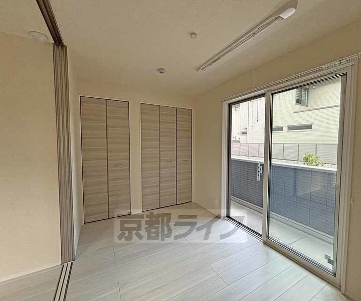 京都府京都市西京区下津林佃の賃貸アパートの寝室