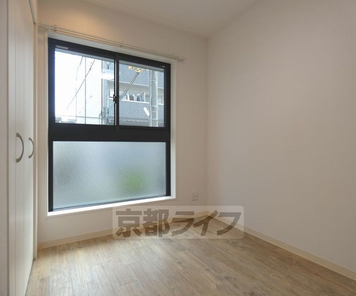 ラス・パルマス京小町の居間