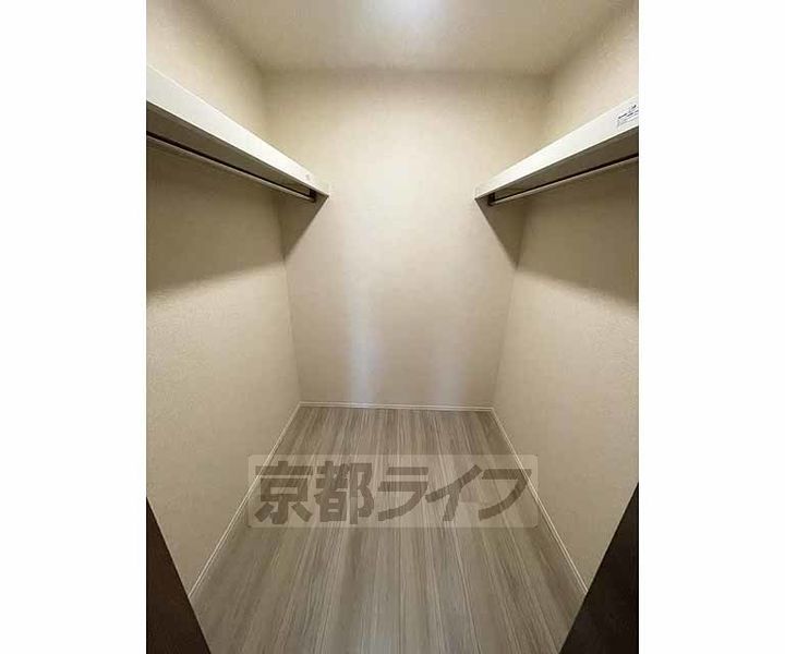 京都府京都市南区東寺町の賃貸マンションの内装