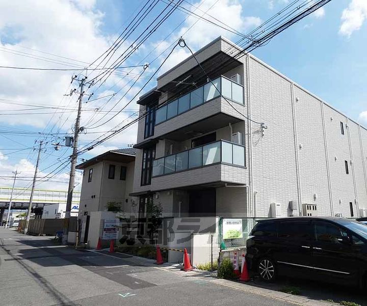 レフィシア城南宮道東の外観