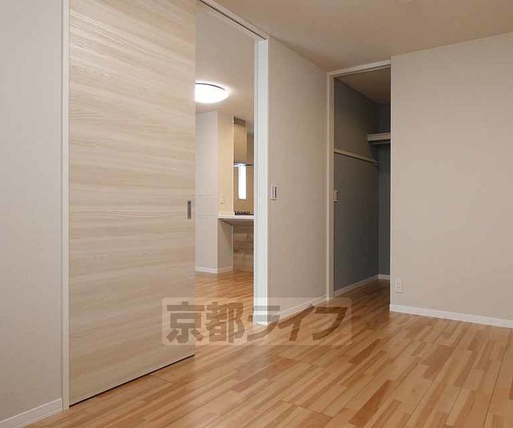 レフィシア城南宮道東の居間