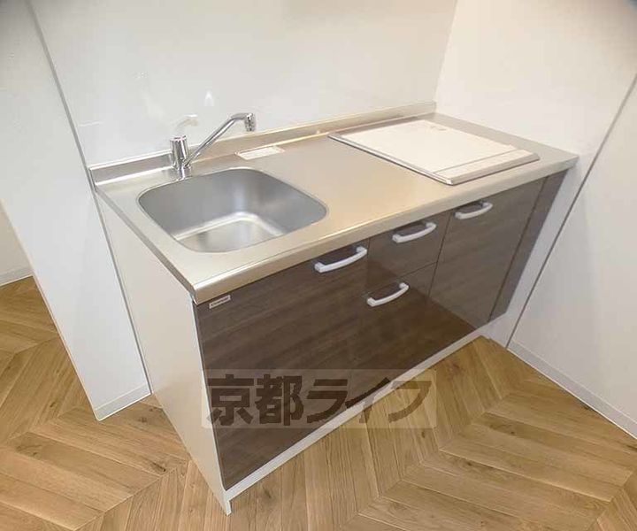 京都府京都市左京区上高野上荒蒔町の賃貸アパートのキッチン