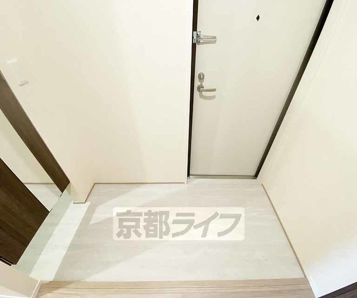 京都府京都市中京区西ノ京池ノ内町の賃貸アパートの玄関