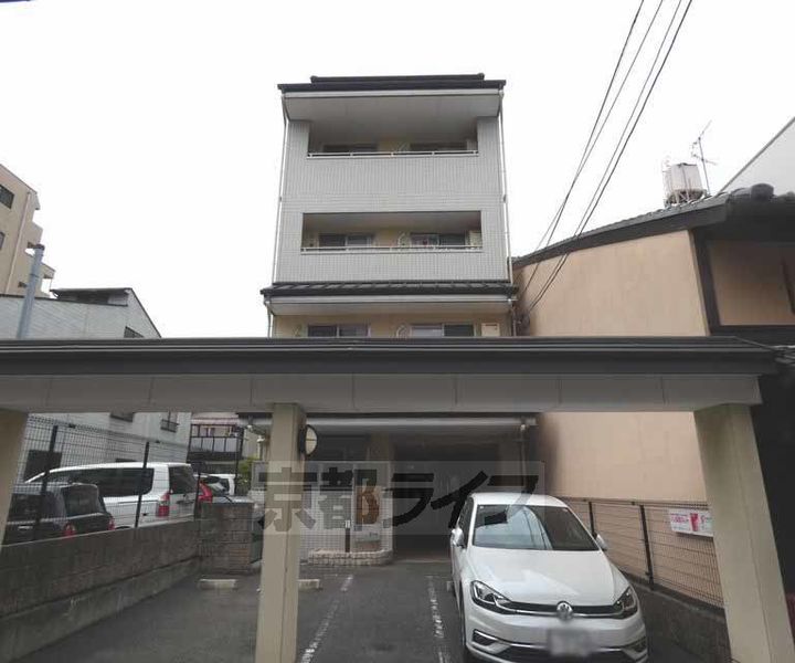 京都府京都市上京区元誓願寺通千本東入元4丁目の賃貸マンションの外観