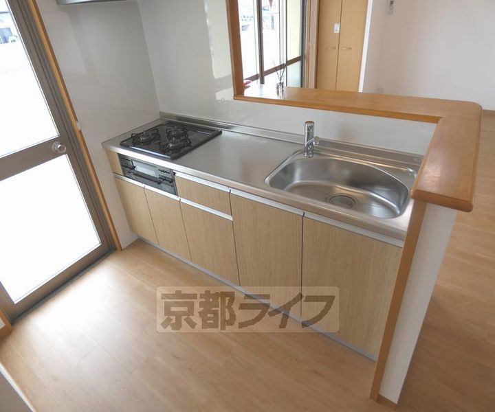京都府京都市上京区元誓願寺通千本東入元4丁目の賃貸マンションのキッチン
