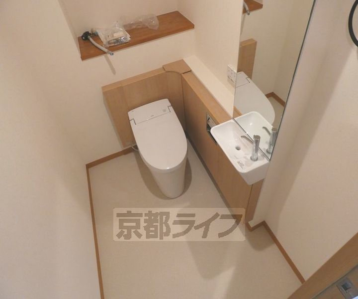 京都府京都市上京区元誓願寺通千本東入元4丁目の賃貸マンションの内装