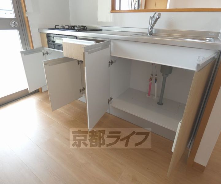 京都府京都市上京区元誓願寺通千本東入元4丁目の賃貸マンションのキッチン