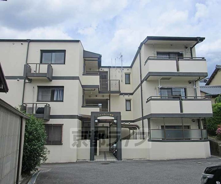 ソルレヴェンテ奥村202の外観