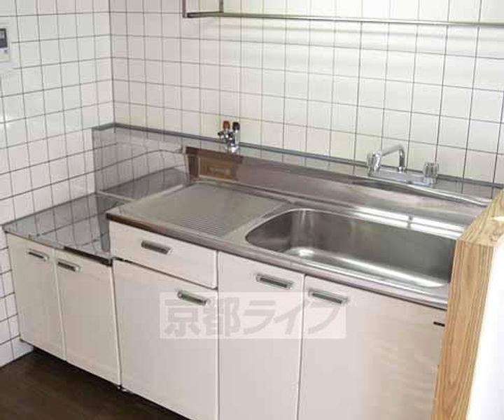 ソルレヴェンテ奥村202のキッチン