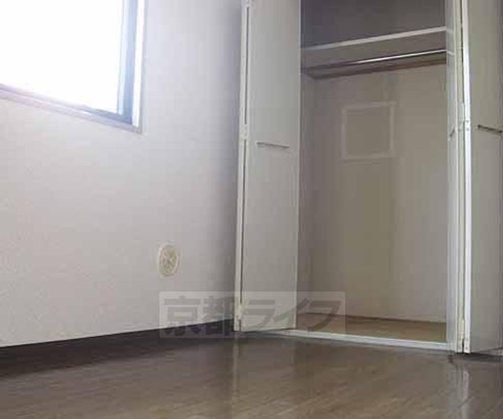 ソルレヴェンテ奥村202の内装