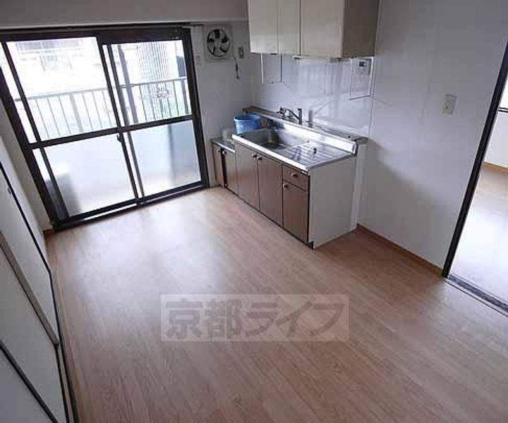 タウンコーポくつかけ305の居間