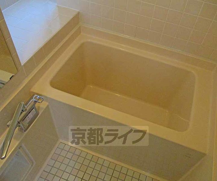 ツインクルコート桂Ⅰ302の風呂